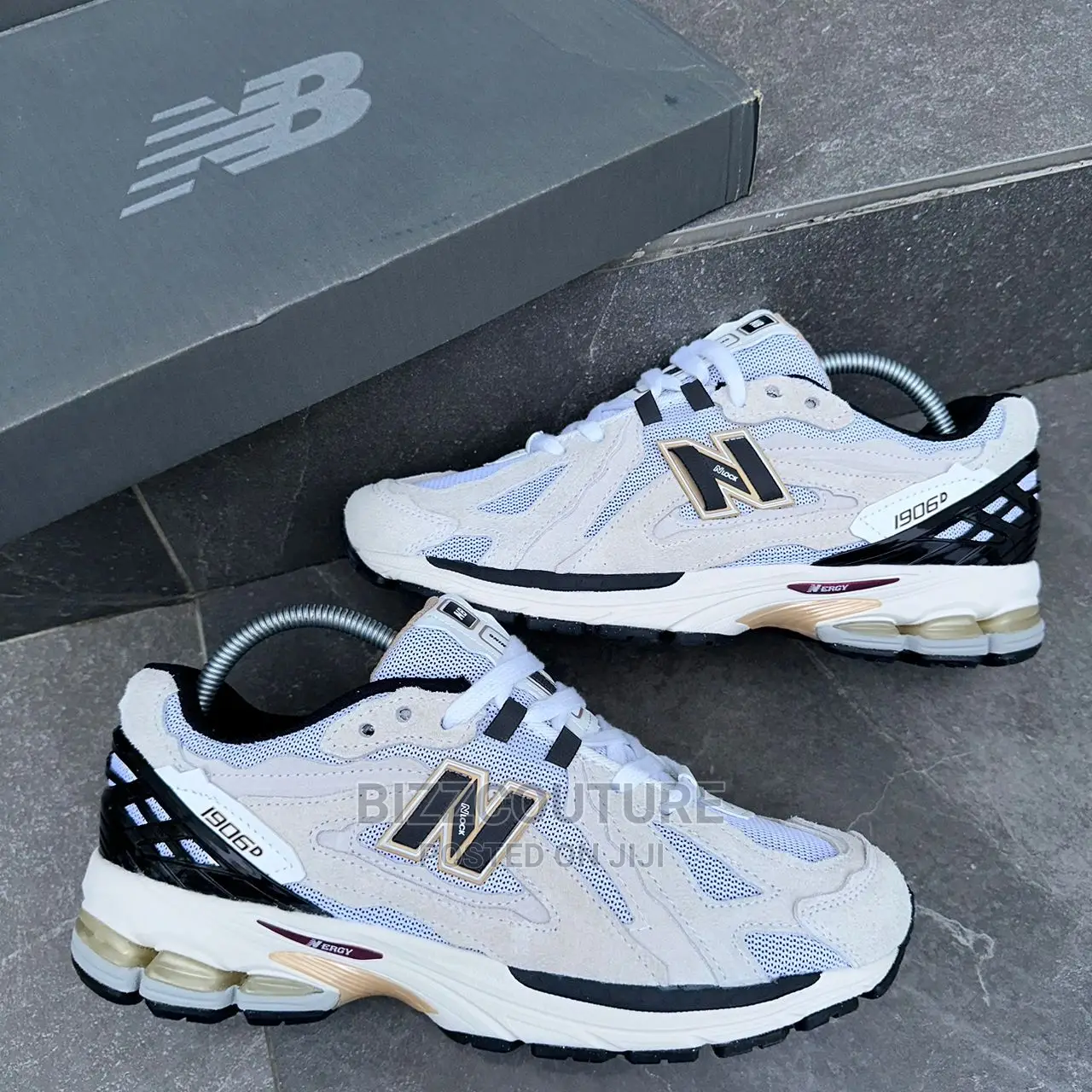 Original NEW BALANCE Sneakers Available in Store