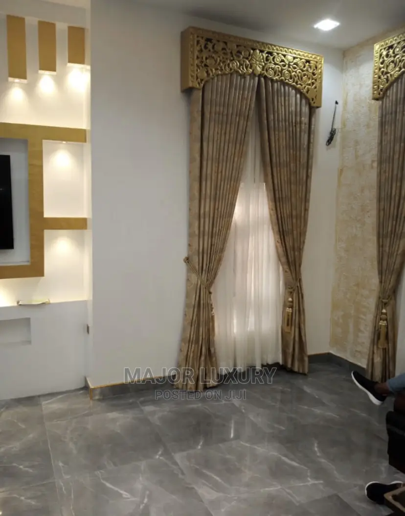 Turkey Board With High Quality Curtains and Accessories