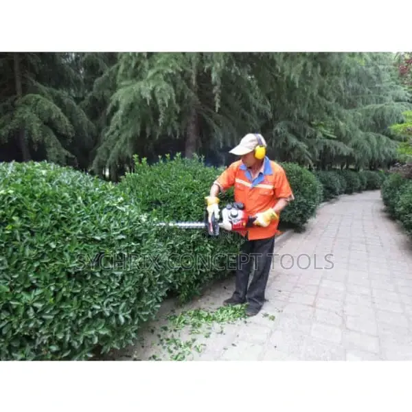 Petrol Hedge Trimmer - 2 Stroke