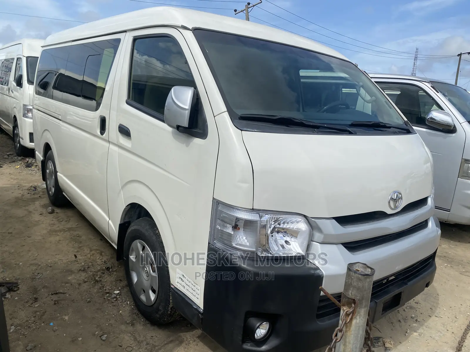 Toyota HiAce 2016 White