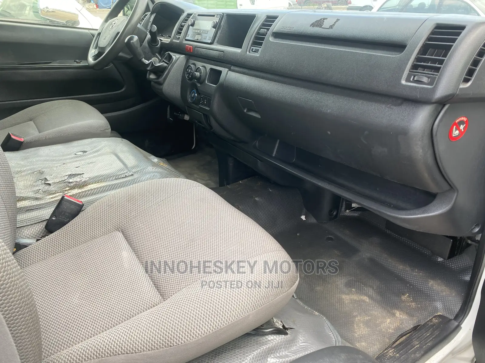Toyota HiAce 2016 White