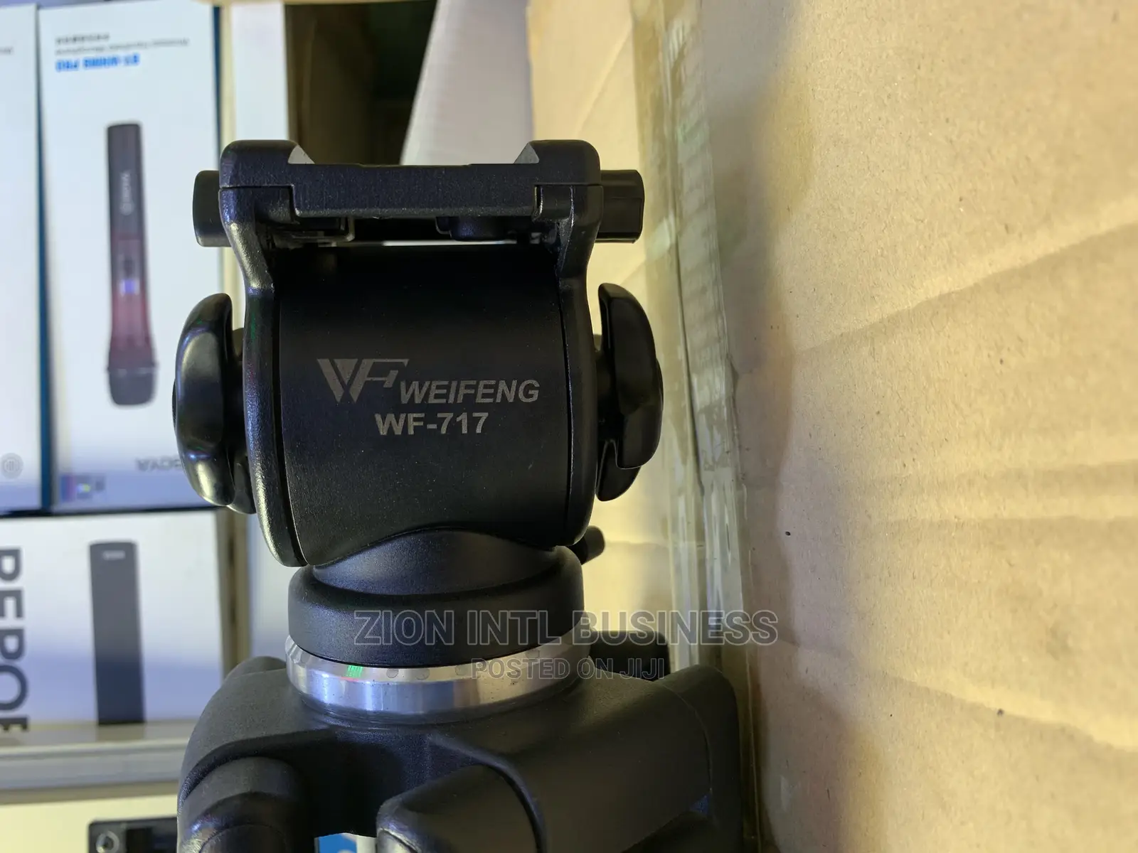 WF 717 Tripod Stand