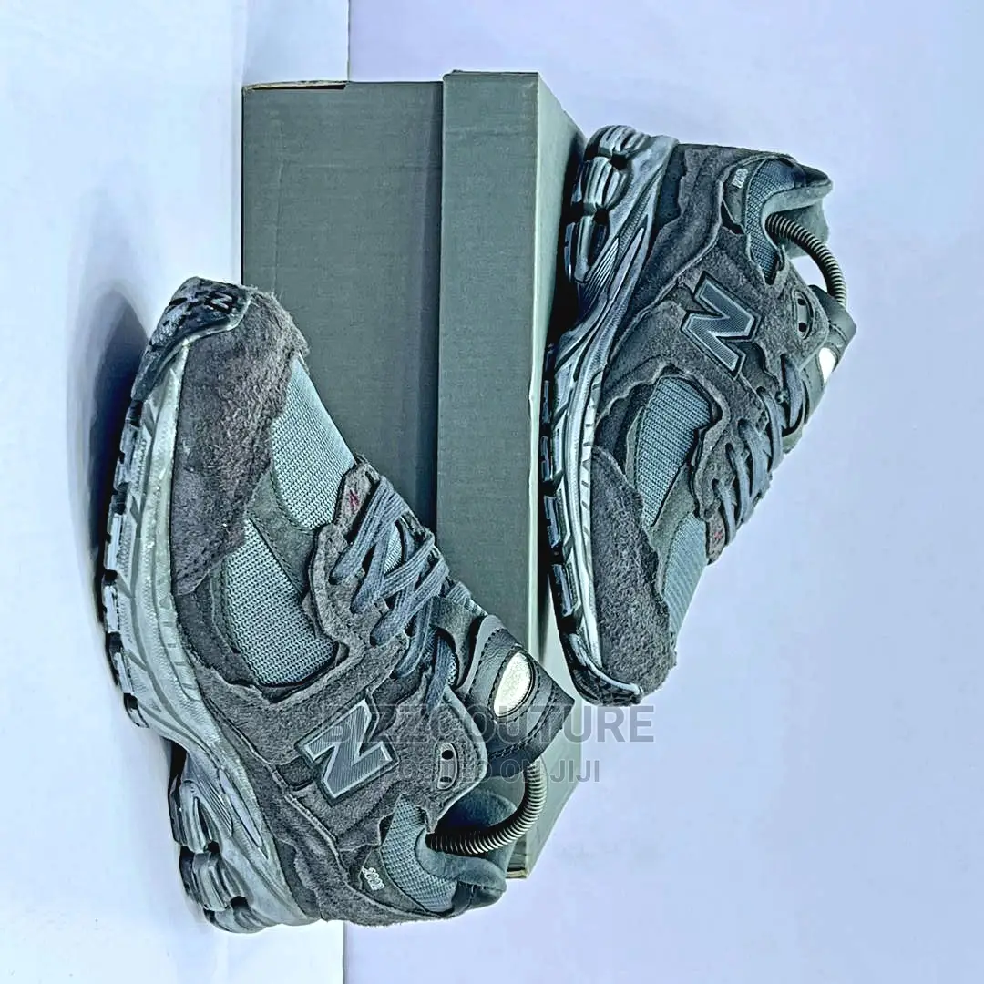 Original NEW BALANCE SNEAKERS Available in Store
