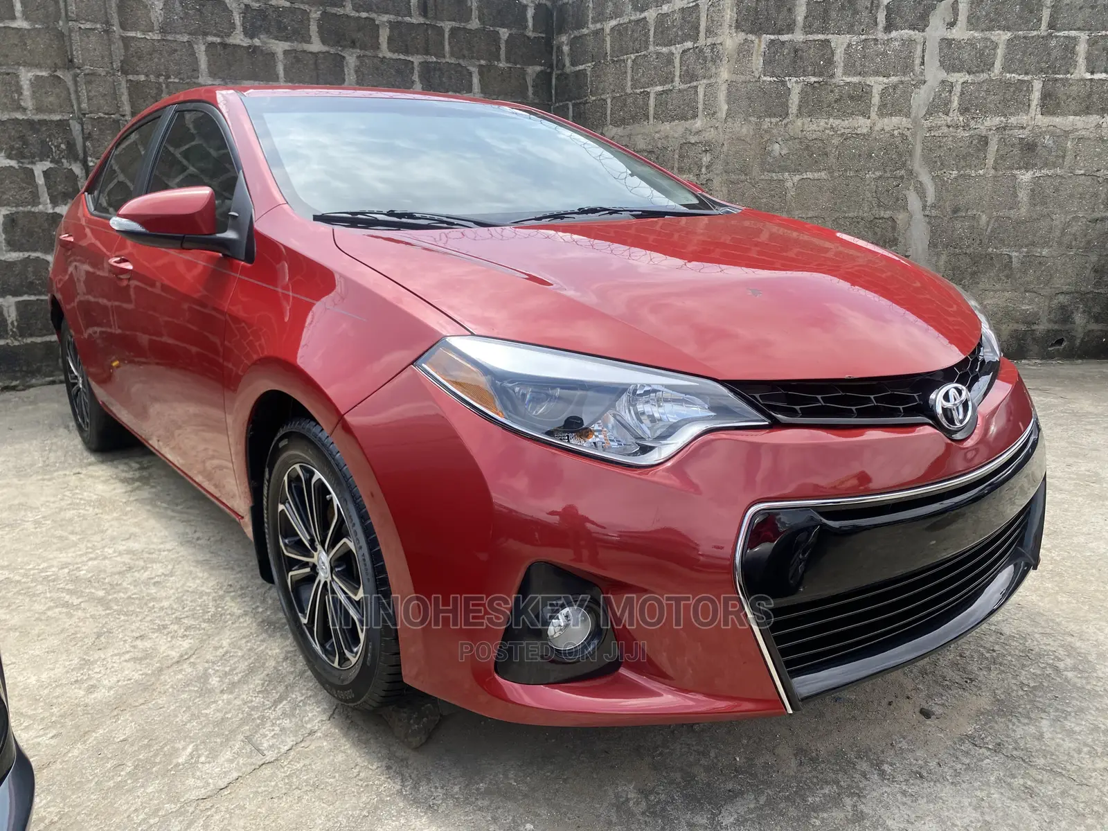 Toyota Corolla 2015 Red
