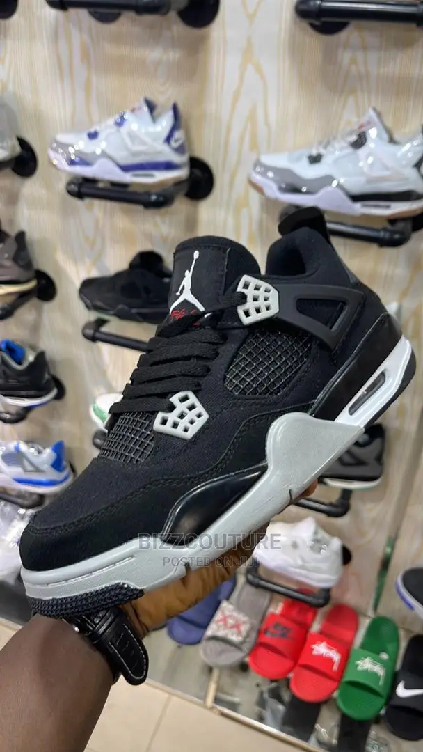 Original NIKE AIR JORDAN 4 Retro Available in Store