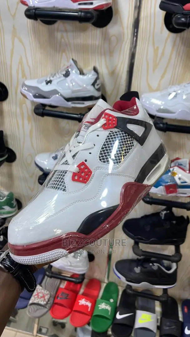 Original NIKE Air Jordan Retro 4 Available in Store