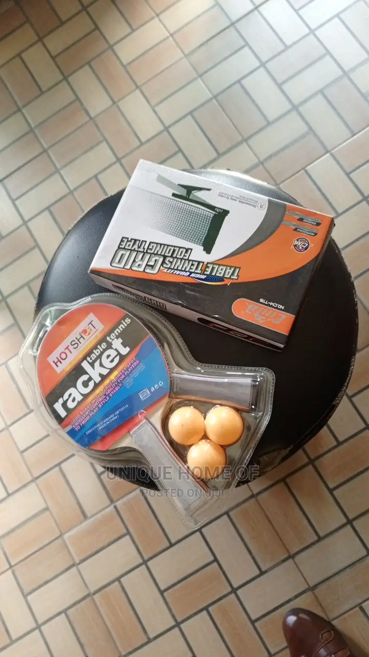 Table Tennis Bats And Net With 3 Balls