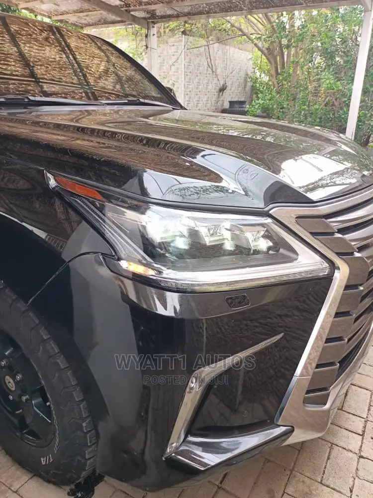 Lexus LX 570 (5 seats) AWD 2021 Black