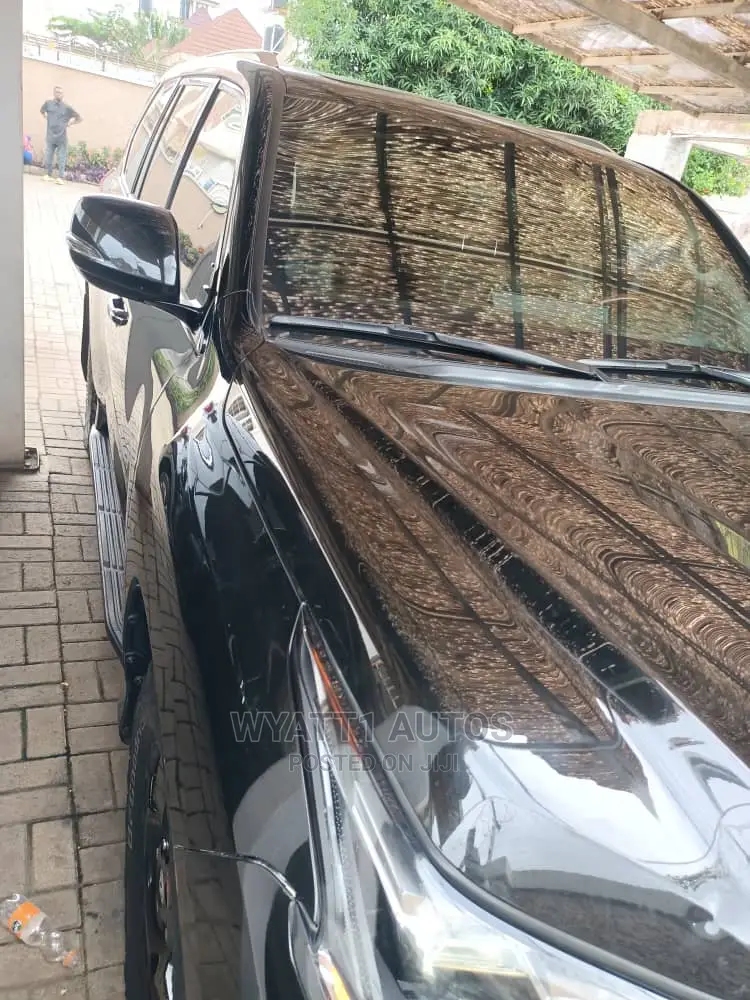 Lexus LX 570 (5 seats) AWD 2021 Black