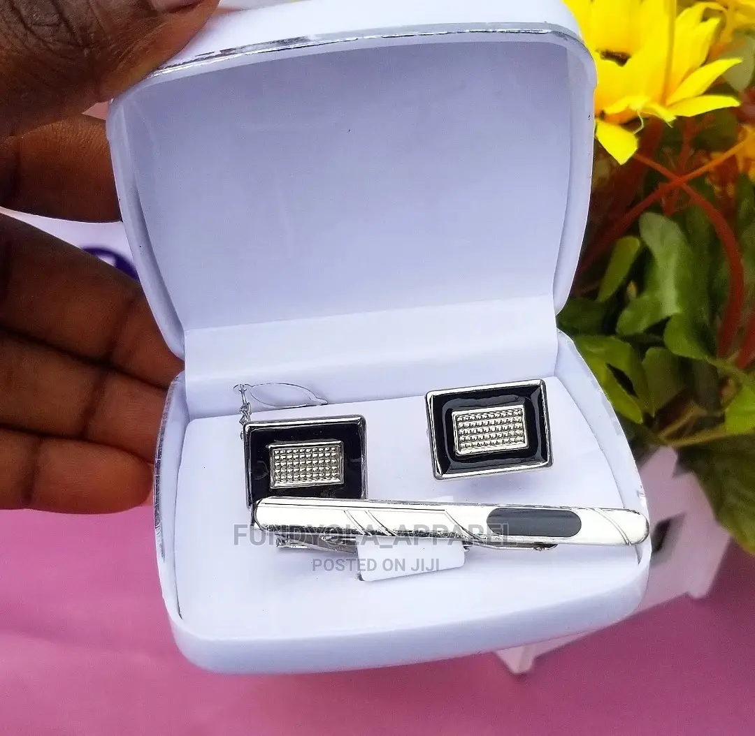 Quality Male Sliver and Black Cufflinks and Clip