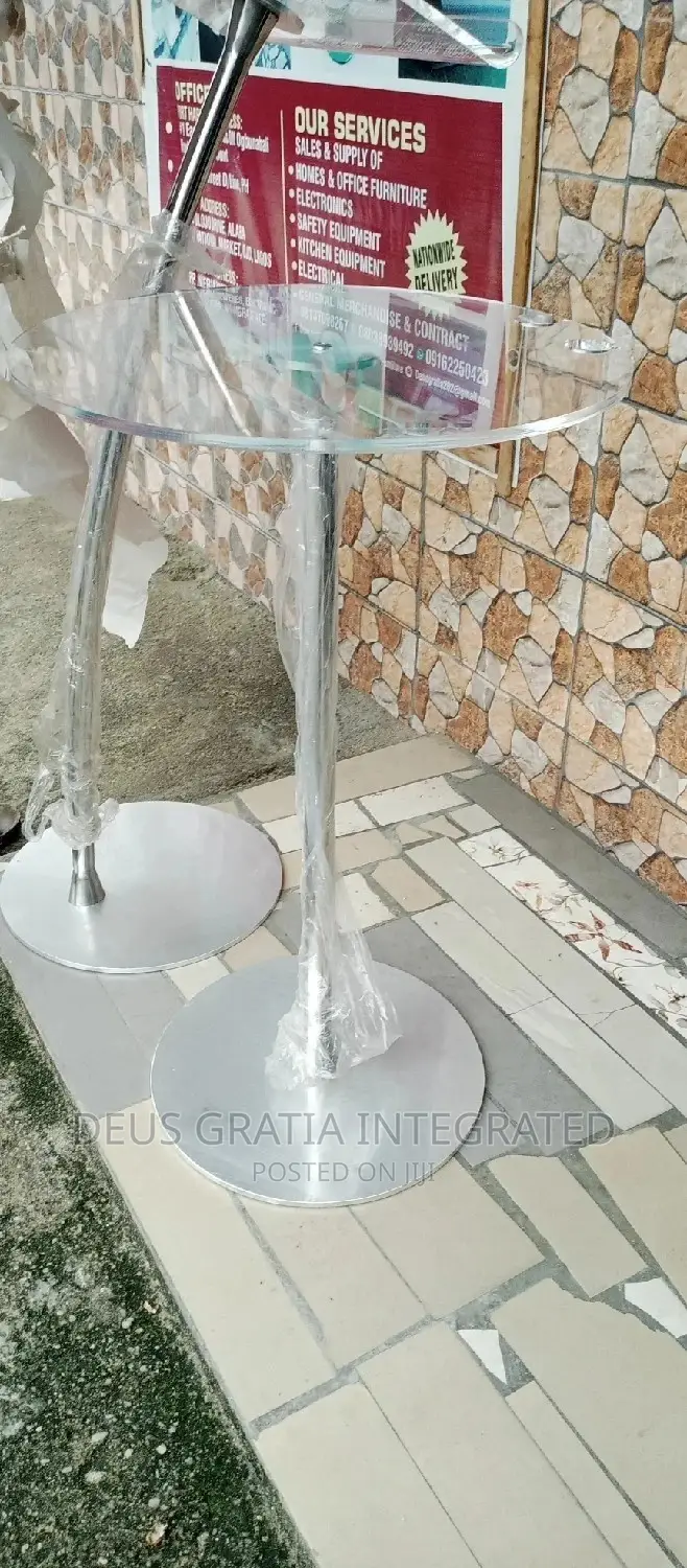 Single Pole Pulpit With Microphone Holder