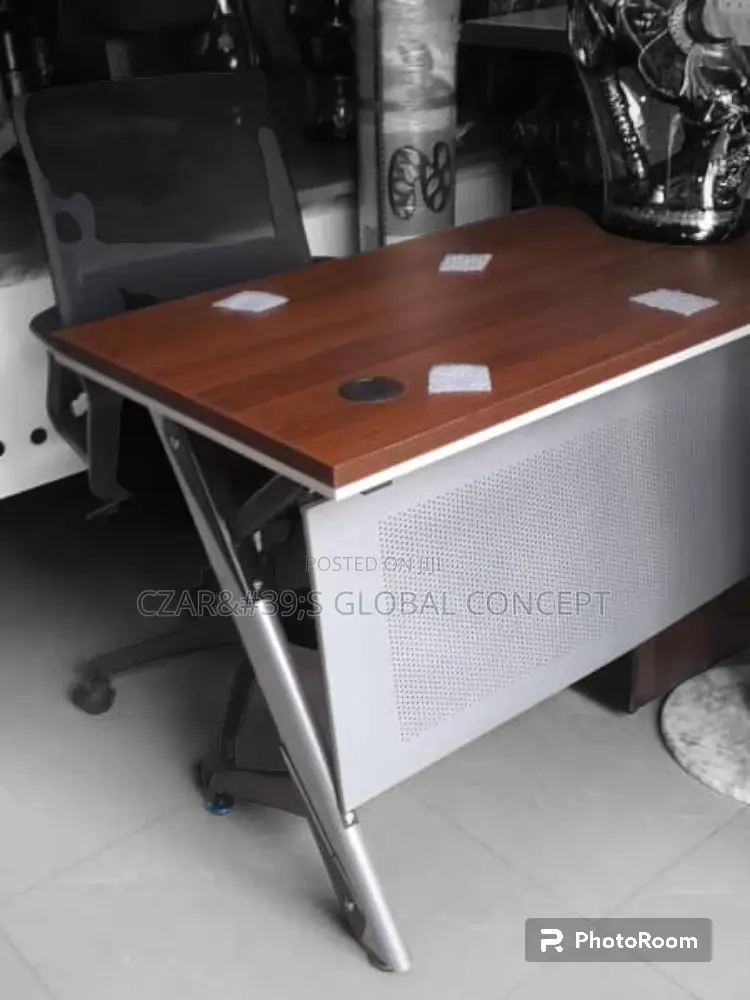 Quality Executive Wooden Office Table With Drawers.