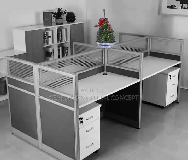 Quality 4 Seaters Workstation