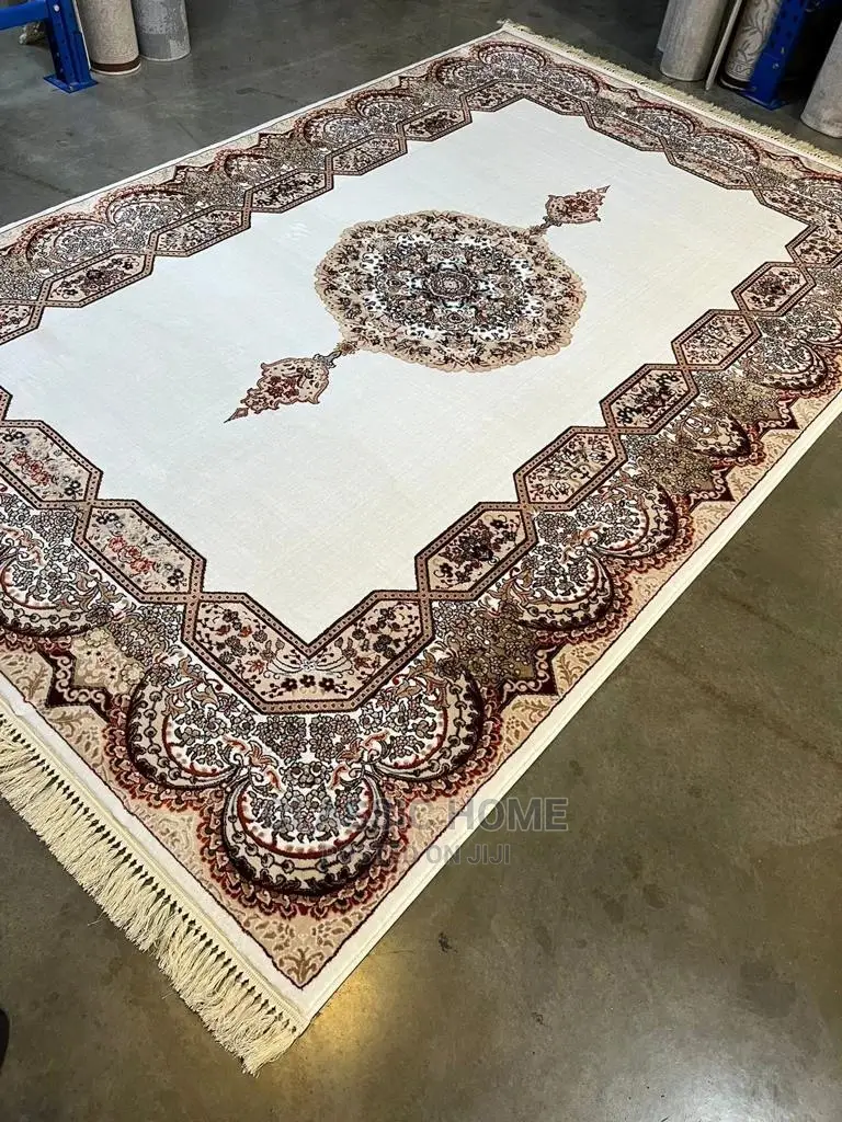 Luxury Living Room Designed Super Soft Royal Center Rug. 