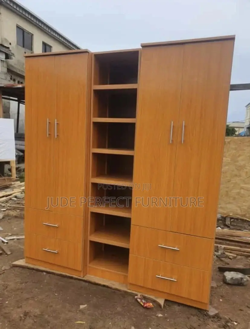 5by6ft Family Size Wardrobe With Rack