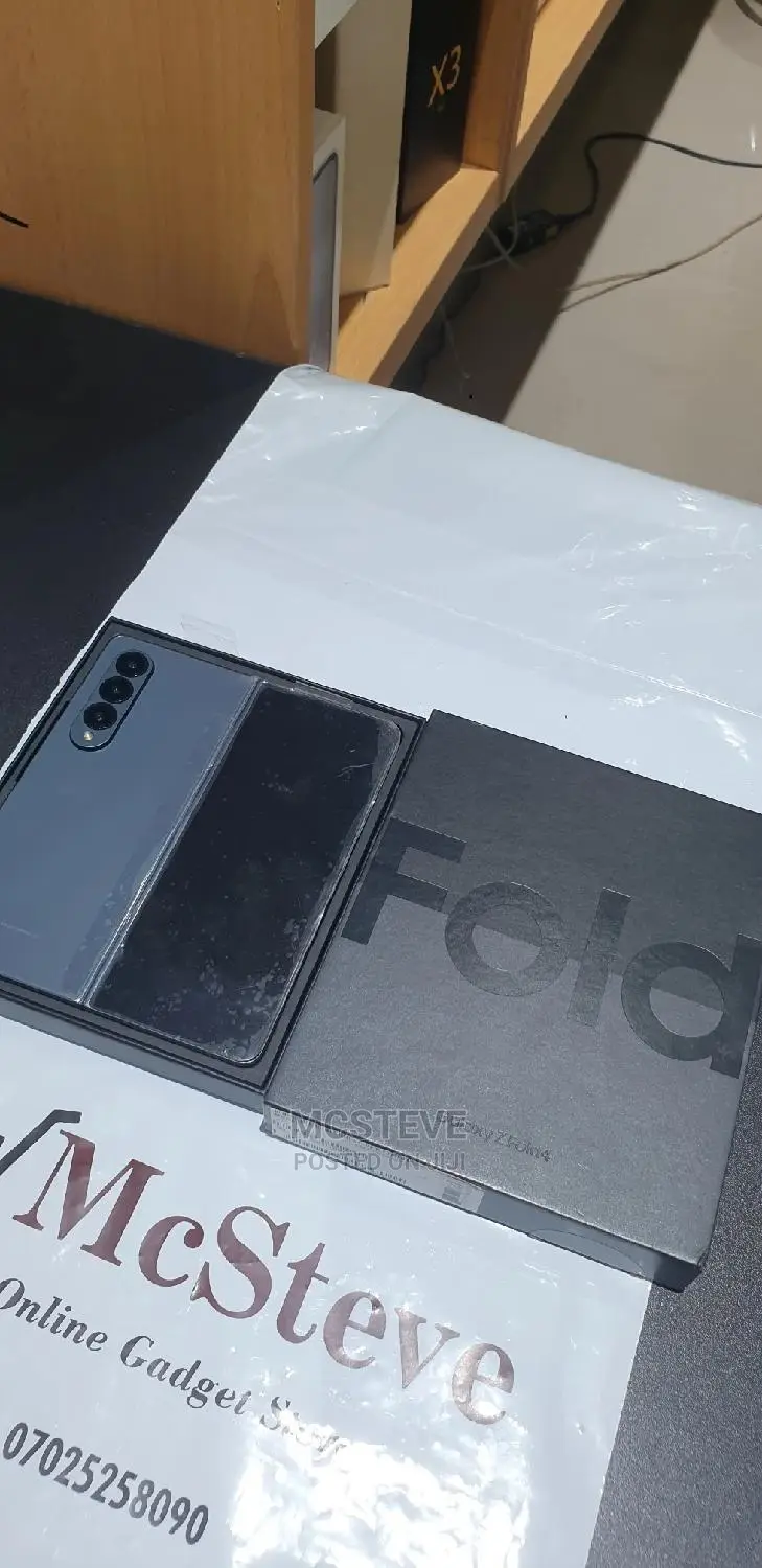 New Samsung Galaxy Z Fold4 512 GB Gray