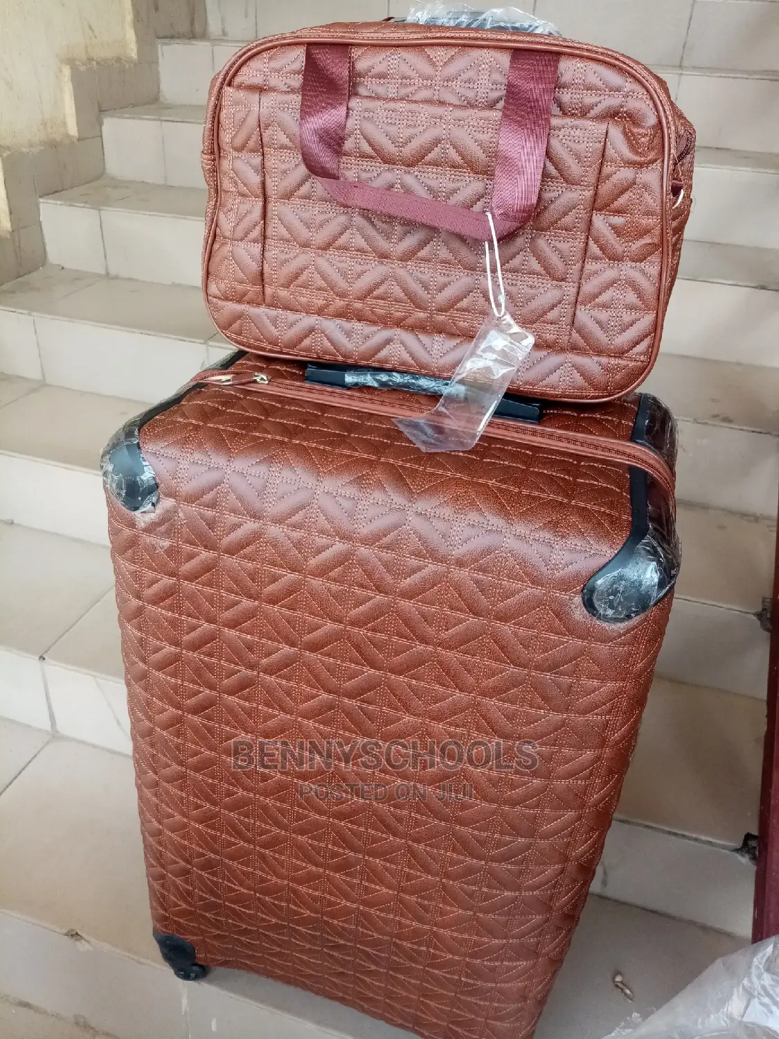Big Brown Designed Leather Traveling Luggage Box and Kit