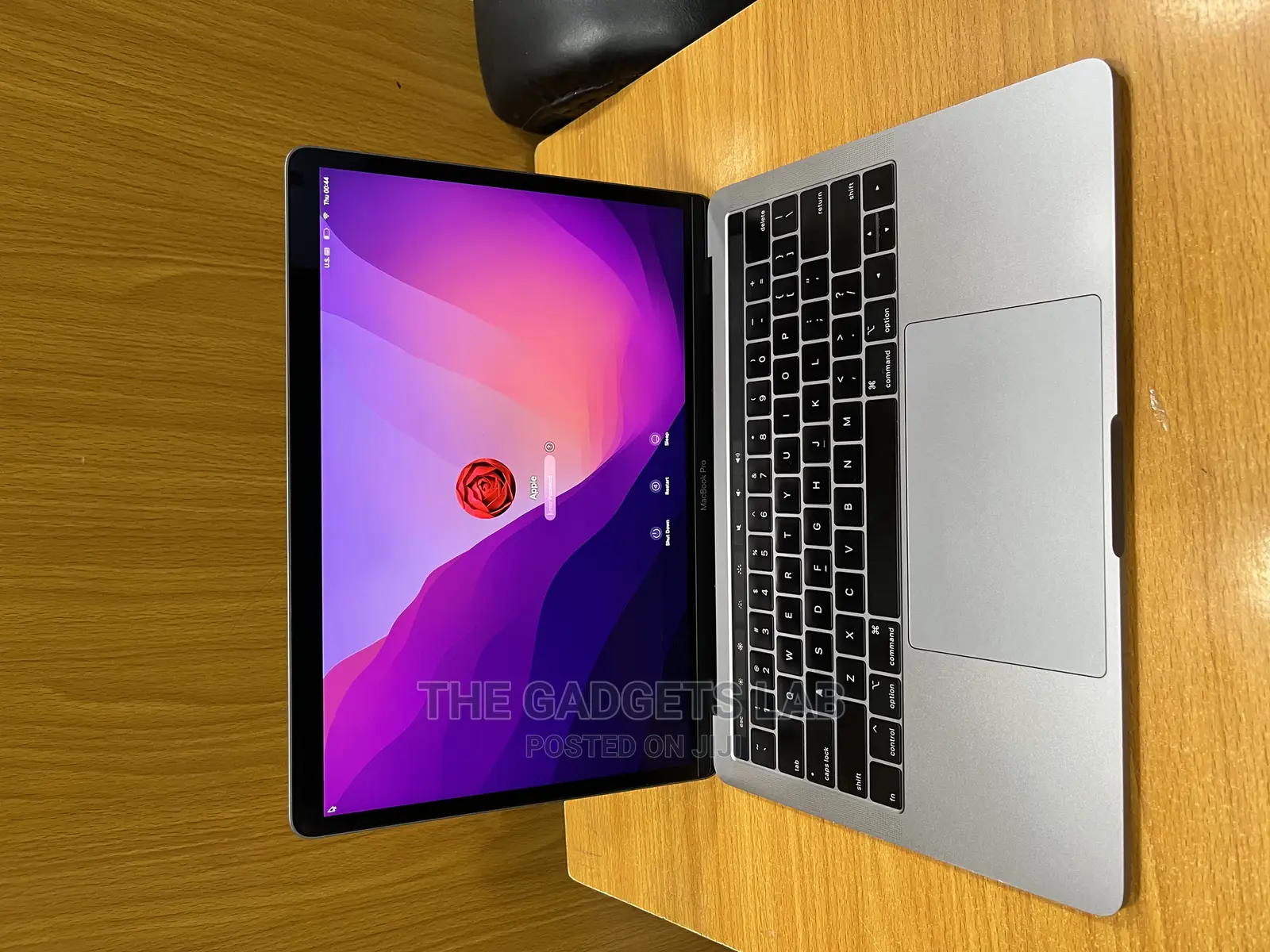 Laptop Apple MacBook Pro 2018 16GB Intel Core I7 SSD 512GB