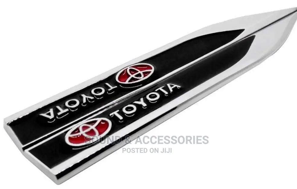Toyota 2pcs/Set 3D Metal Fender Emblem Logo Car Sticker