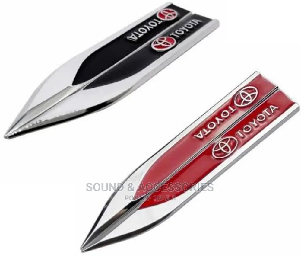 Toyota 2pcs/Set 3D Metal Fender Emblem Logo Car Sticker