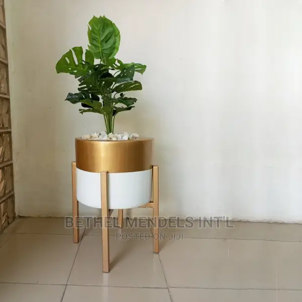 Artificial Mini Taro Plants Potted With Fiberglass Planters