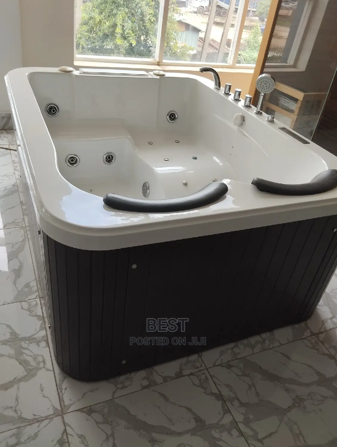 Masters England Jacuzzi