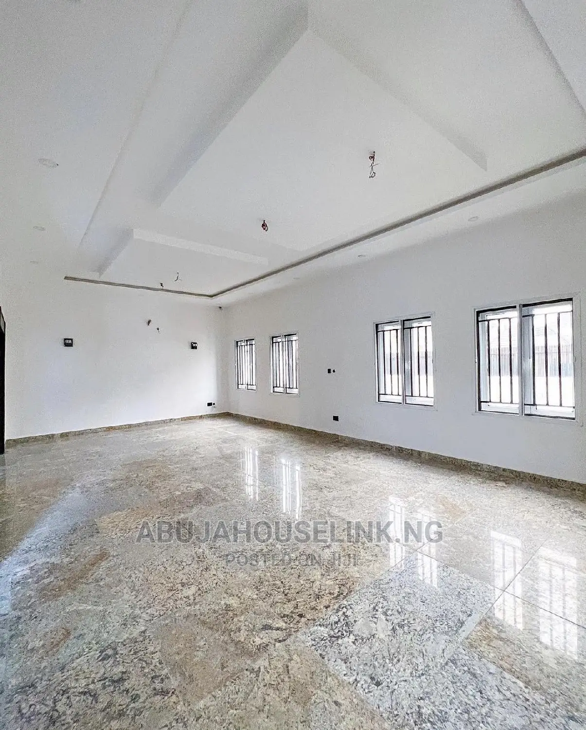 6bdrm Duplex in Efab Metropolis, Gwarinpa for sale