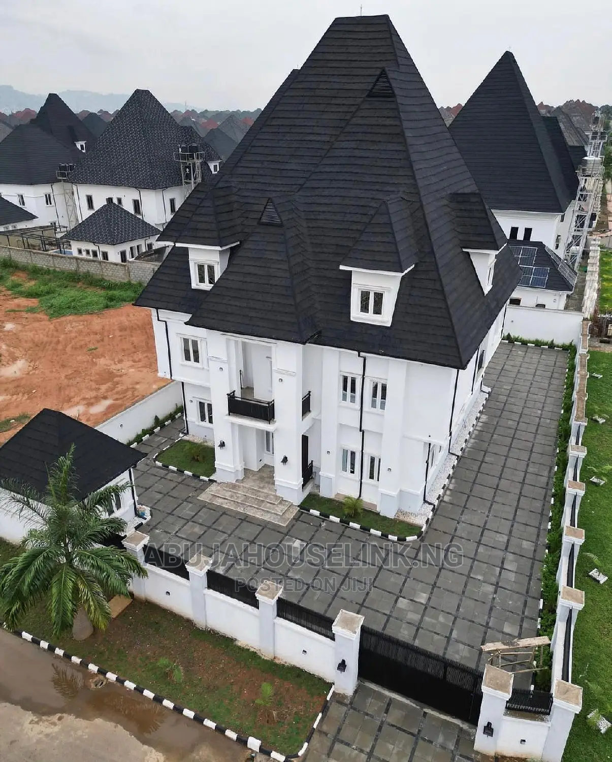 6bdrm Duplex in Efab Metropolis, Gwarinpa for sale