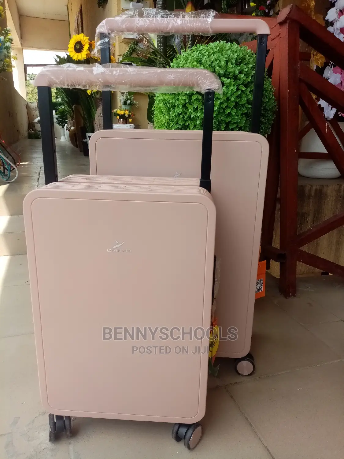 Set of 2 Leaves King Peach Executive Luggage Celebrity Boxes