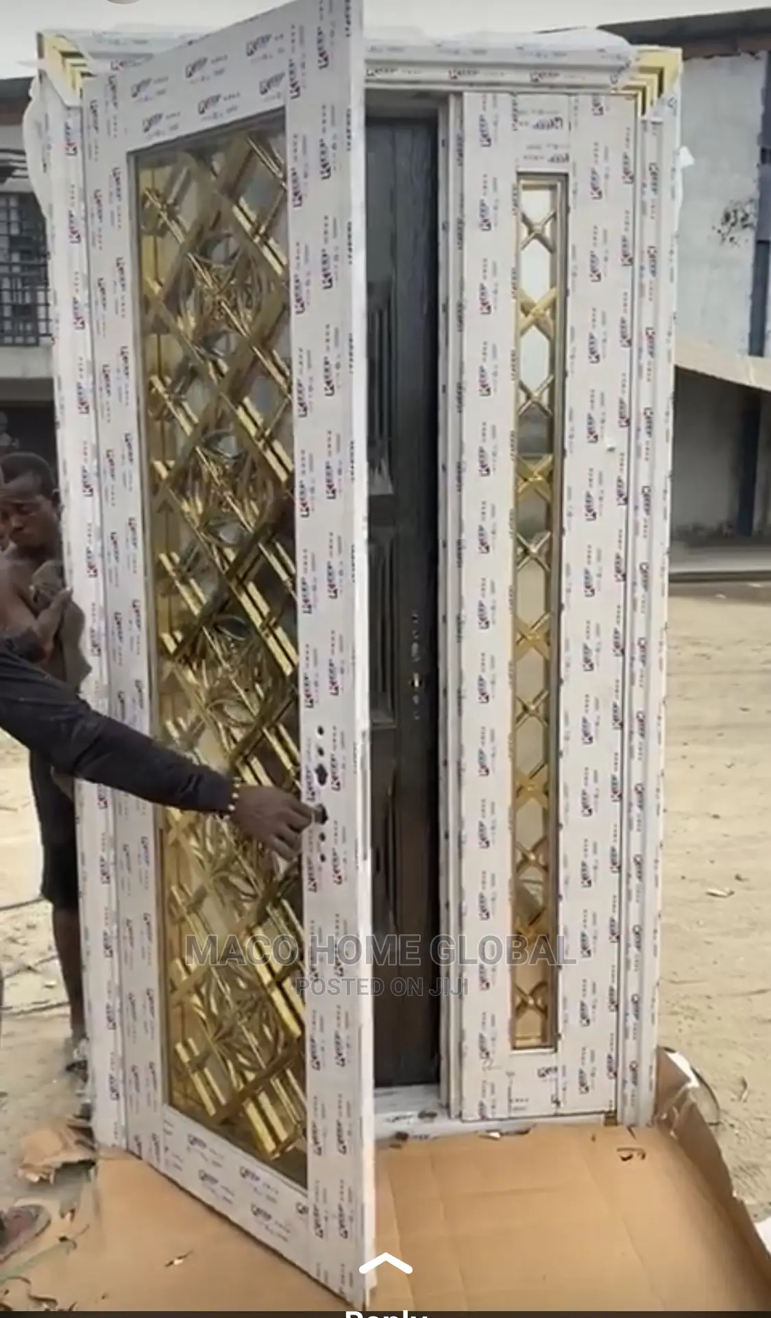 4ft by 8ft Ring Gold Door in Door