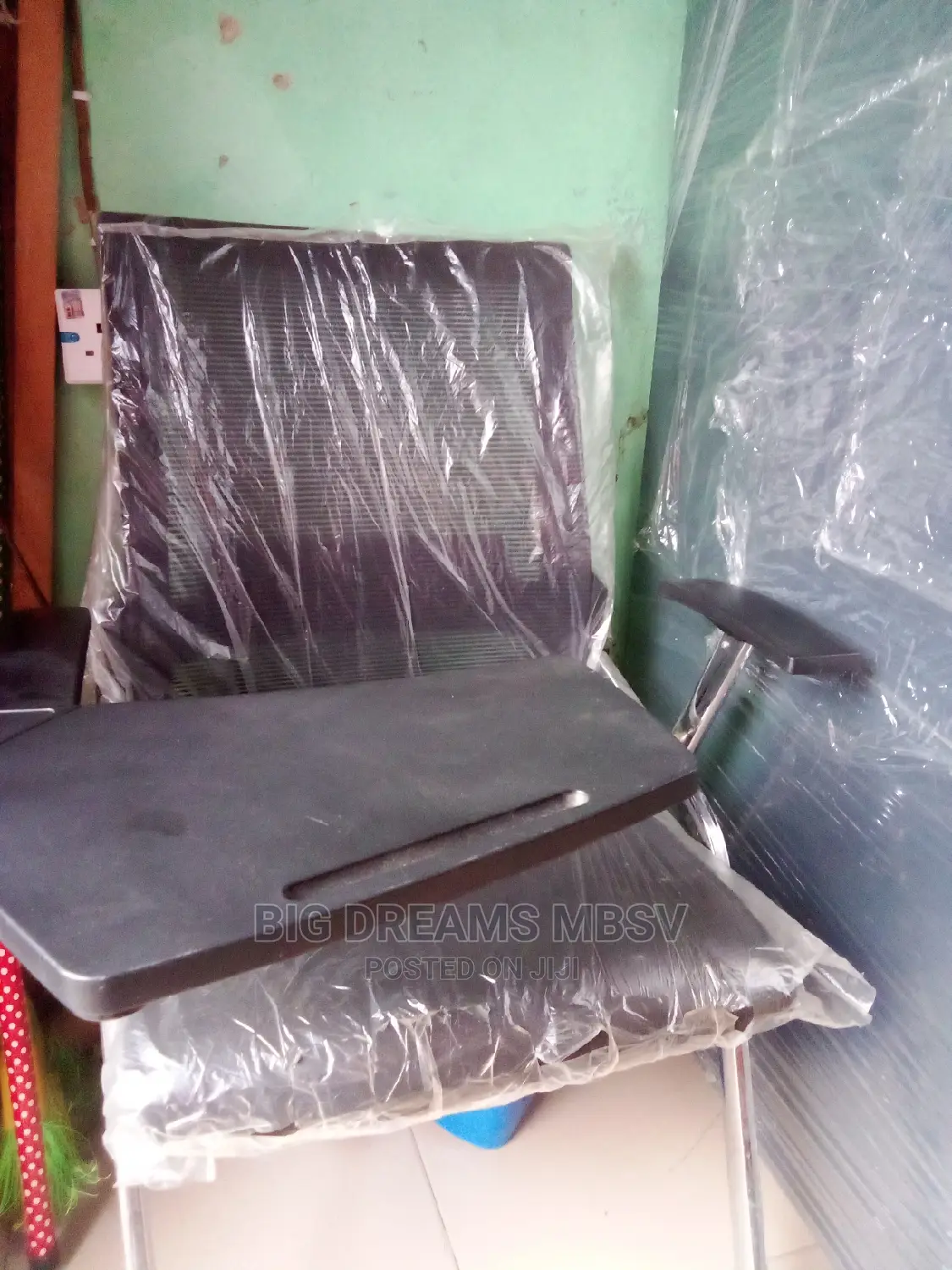 Foldable Net Chair With Writing Pad