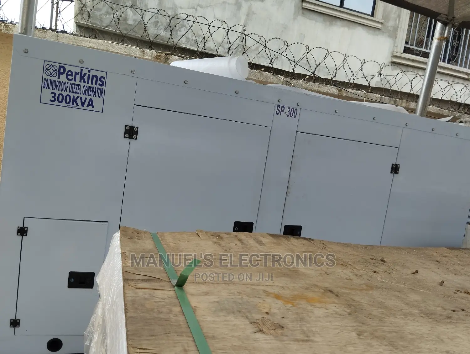 Brand New (300kva) Perkins Diesel Soundproof Generator 2year