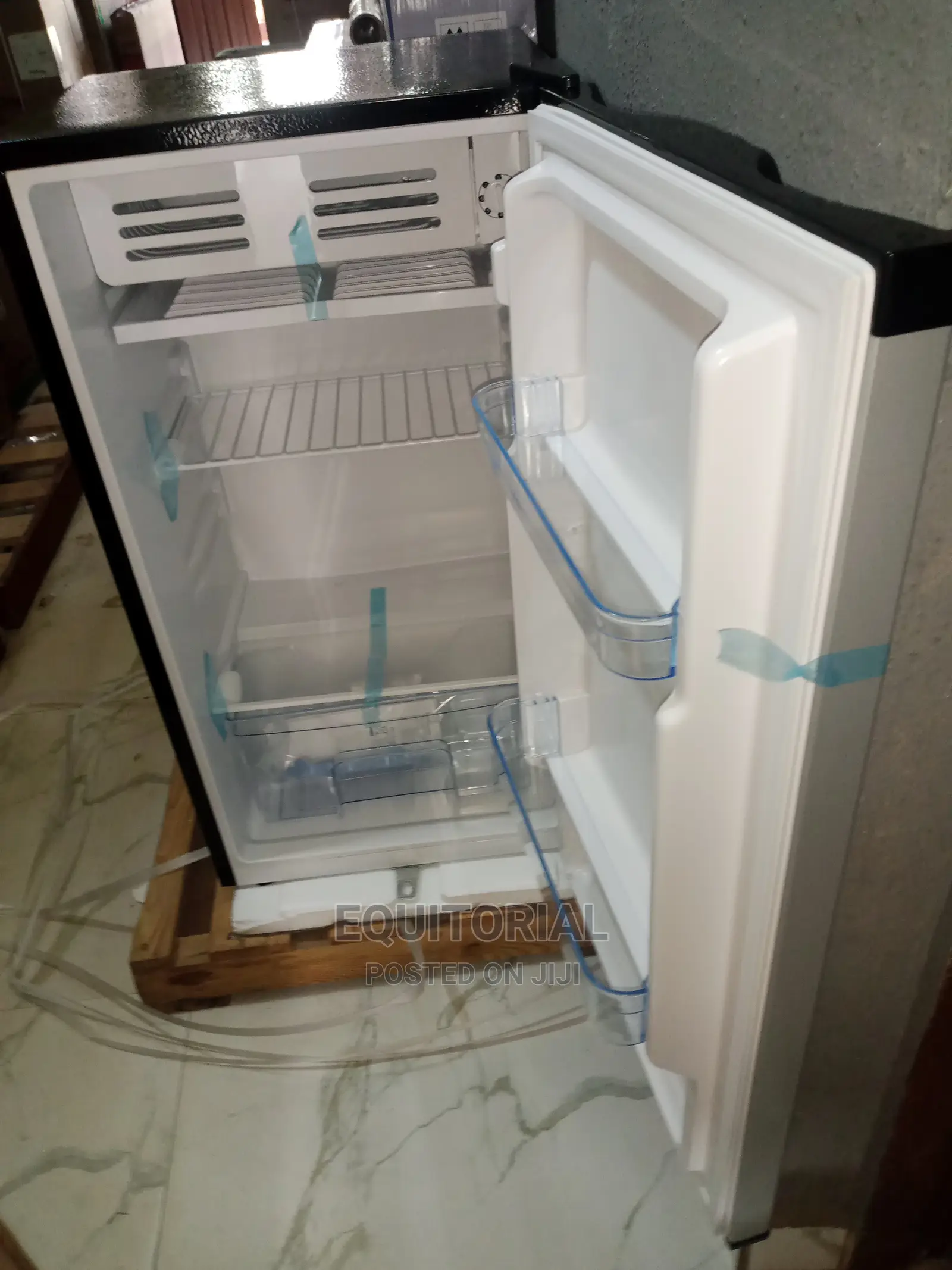 Royal RCB- 100 Single Door 90 L Ref