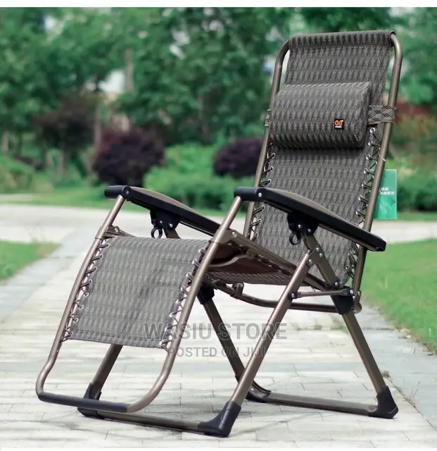 Zero Gravity Relax Recliner Chair With Headrest