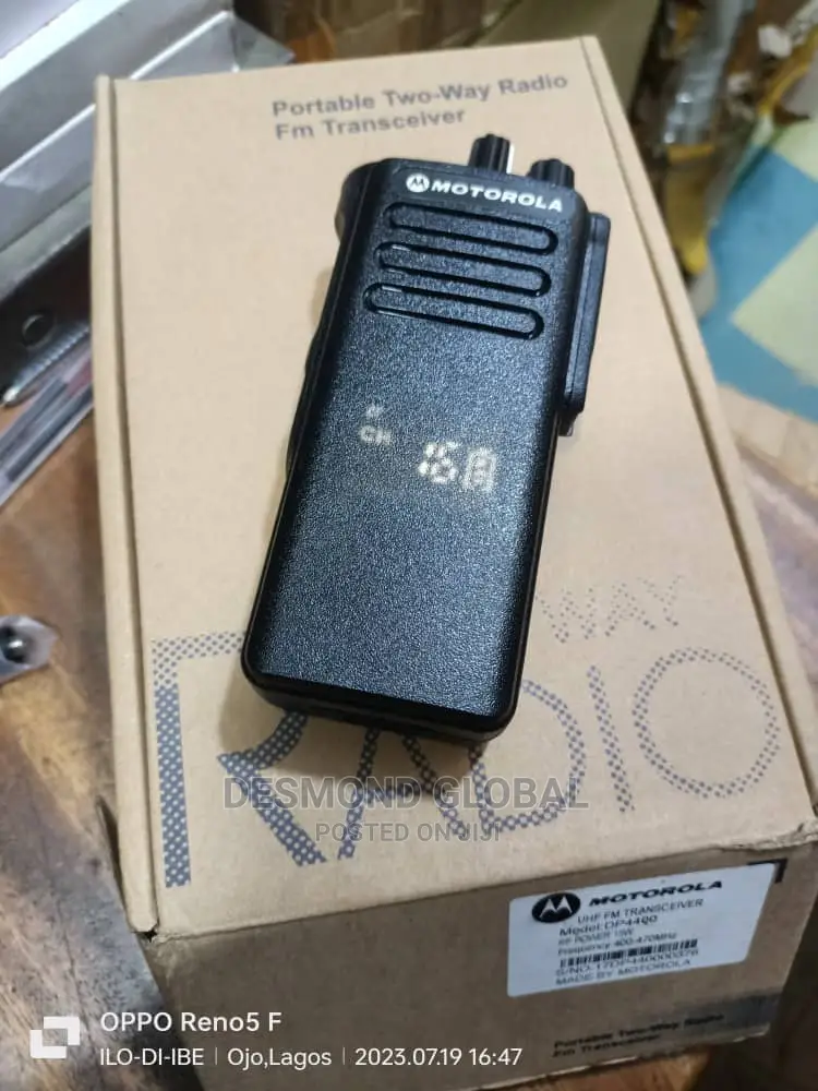 Motorola Dp4400 Uhf New Walkie Talkie