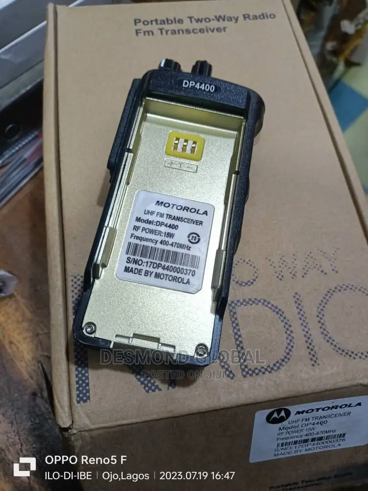 Motorola Dp4400 Uhf New Walkie Talkie