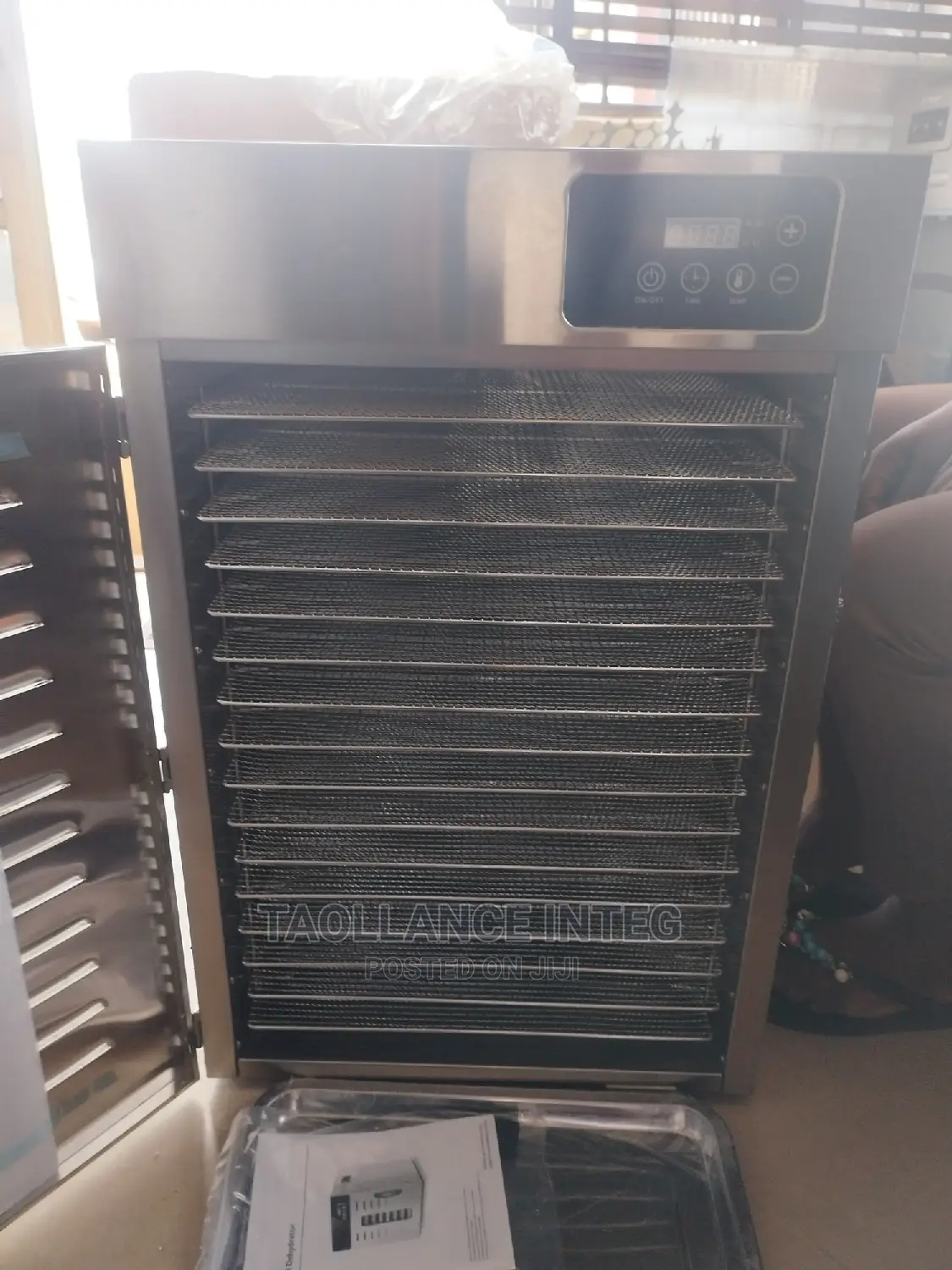 Dehydrator Machine16 Trays Capacity