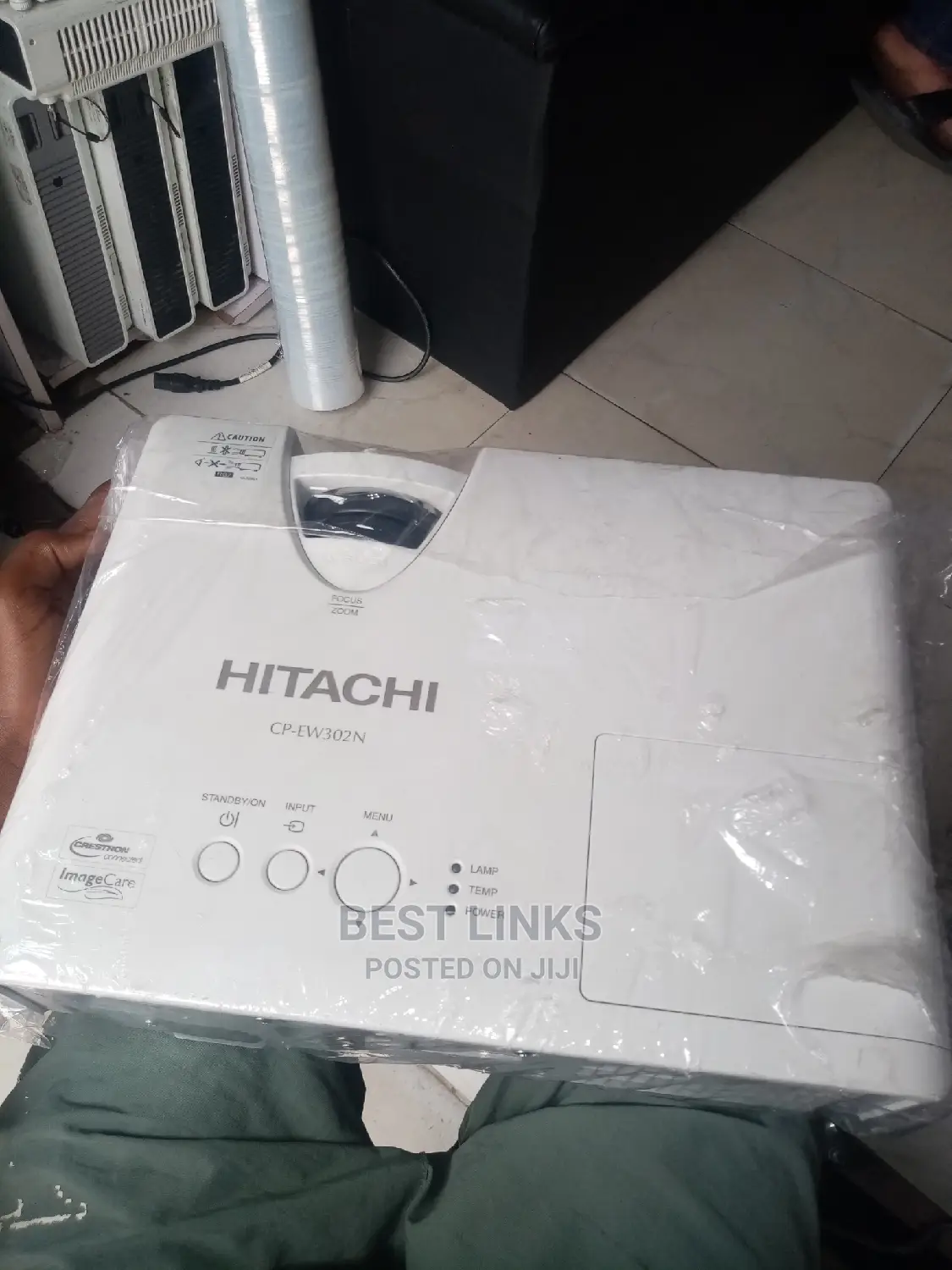 Hitachi Projector With Hdmi, Usb and Vga Ports Available