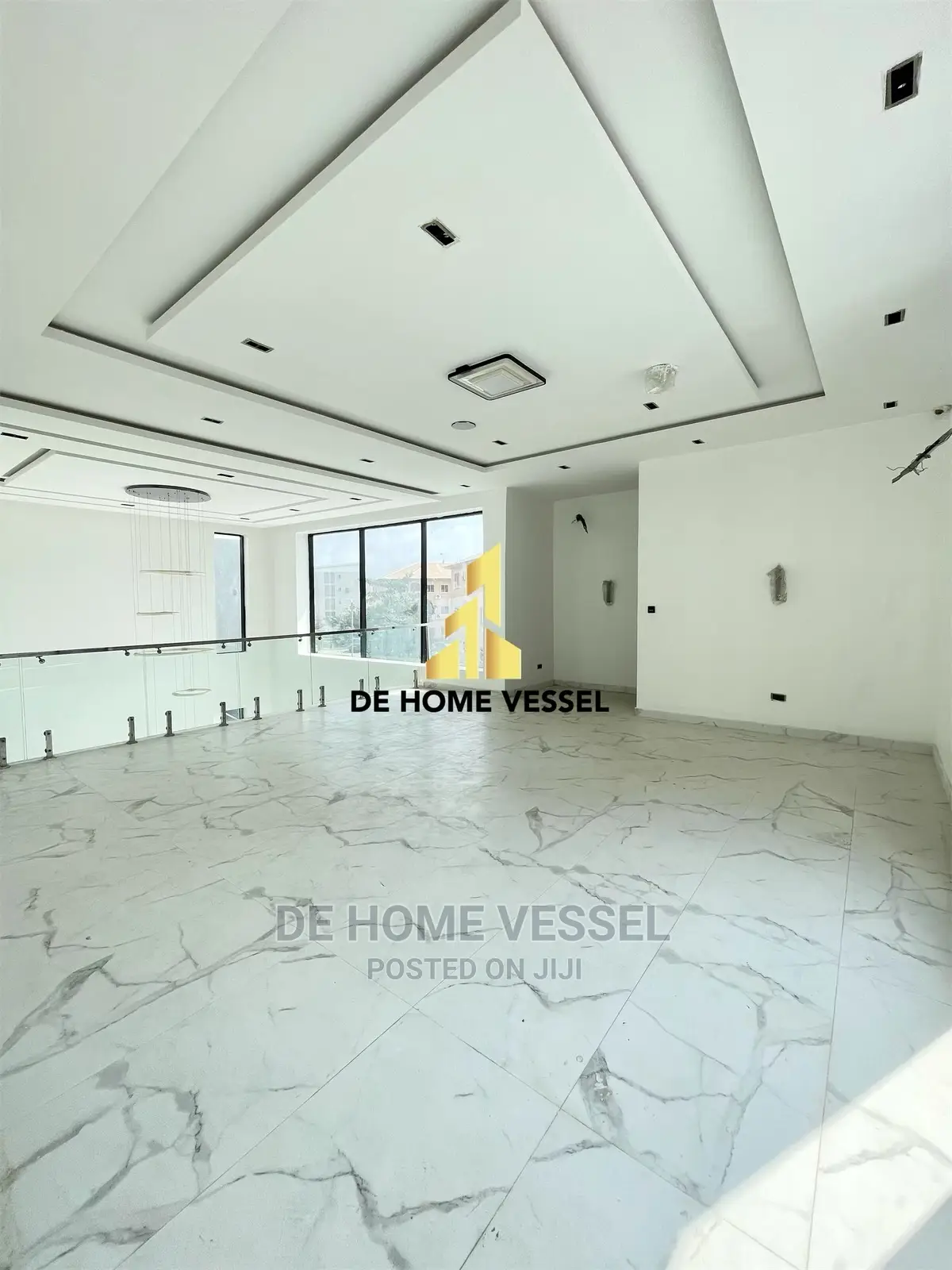 5bdrm Duplex in Osapa london for sale