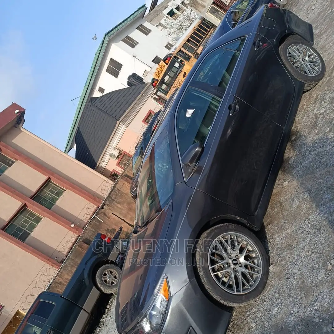 Toyota Camry 2012 Gray