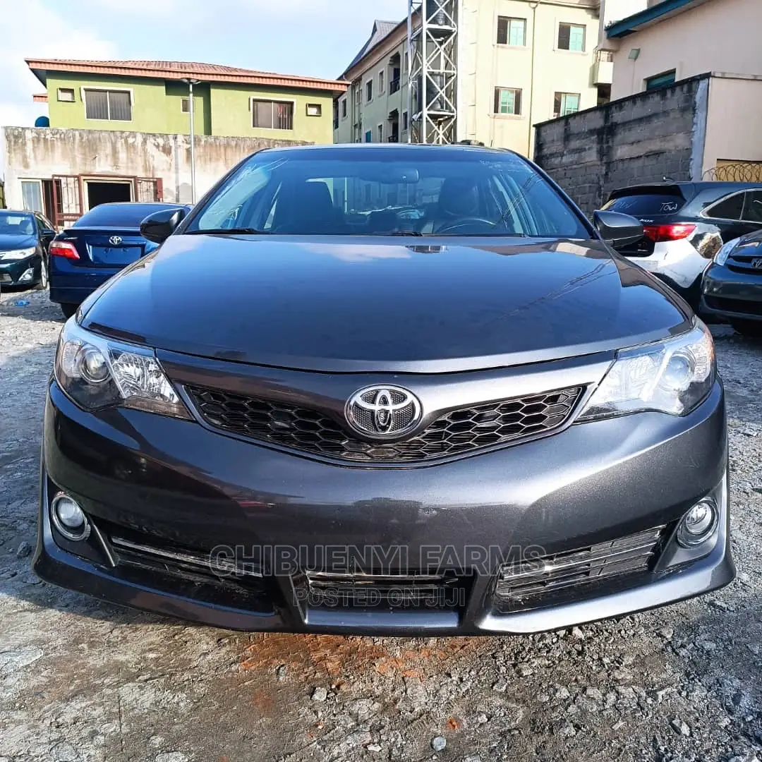 Toyota Camry 2012 Gray