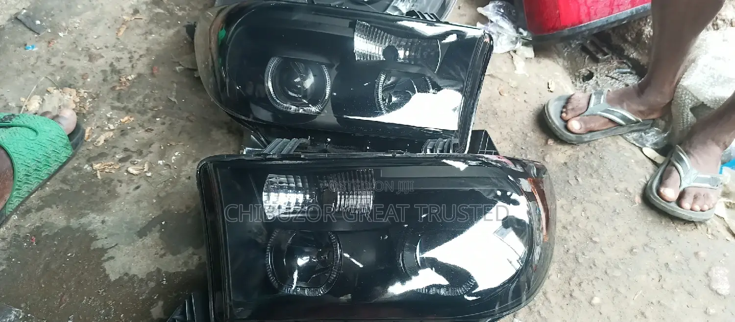 Tundra 2010 and Sequoia 2010 Headlamp Yahoo Type