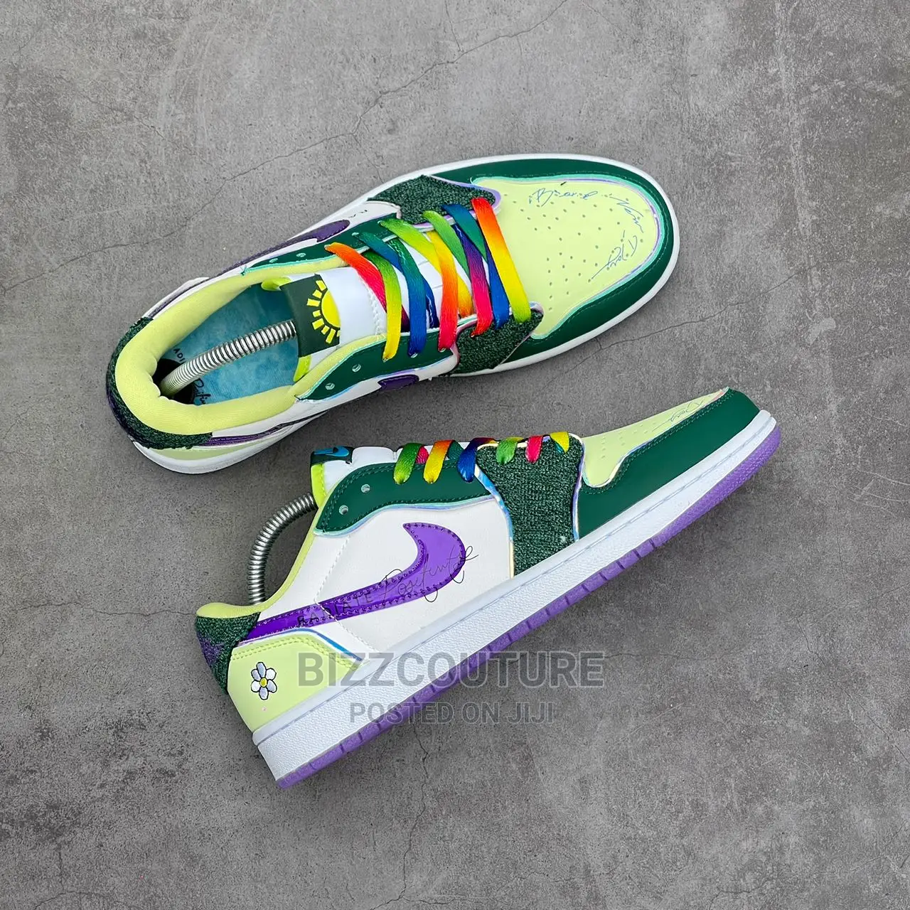 Original NIKE SB DUNK LOW Sneakers Available in Store