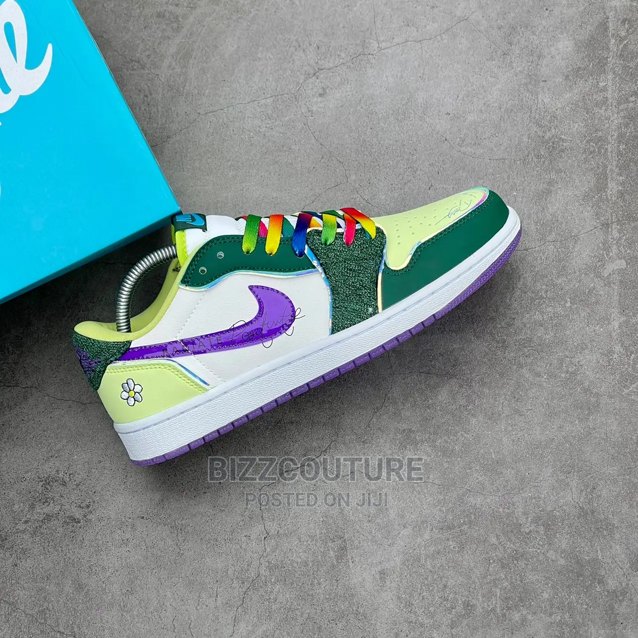 Original NIKE SB DUNK LOW Sneakers Available in Store