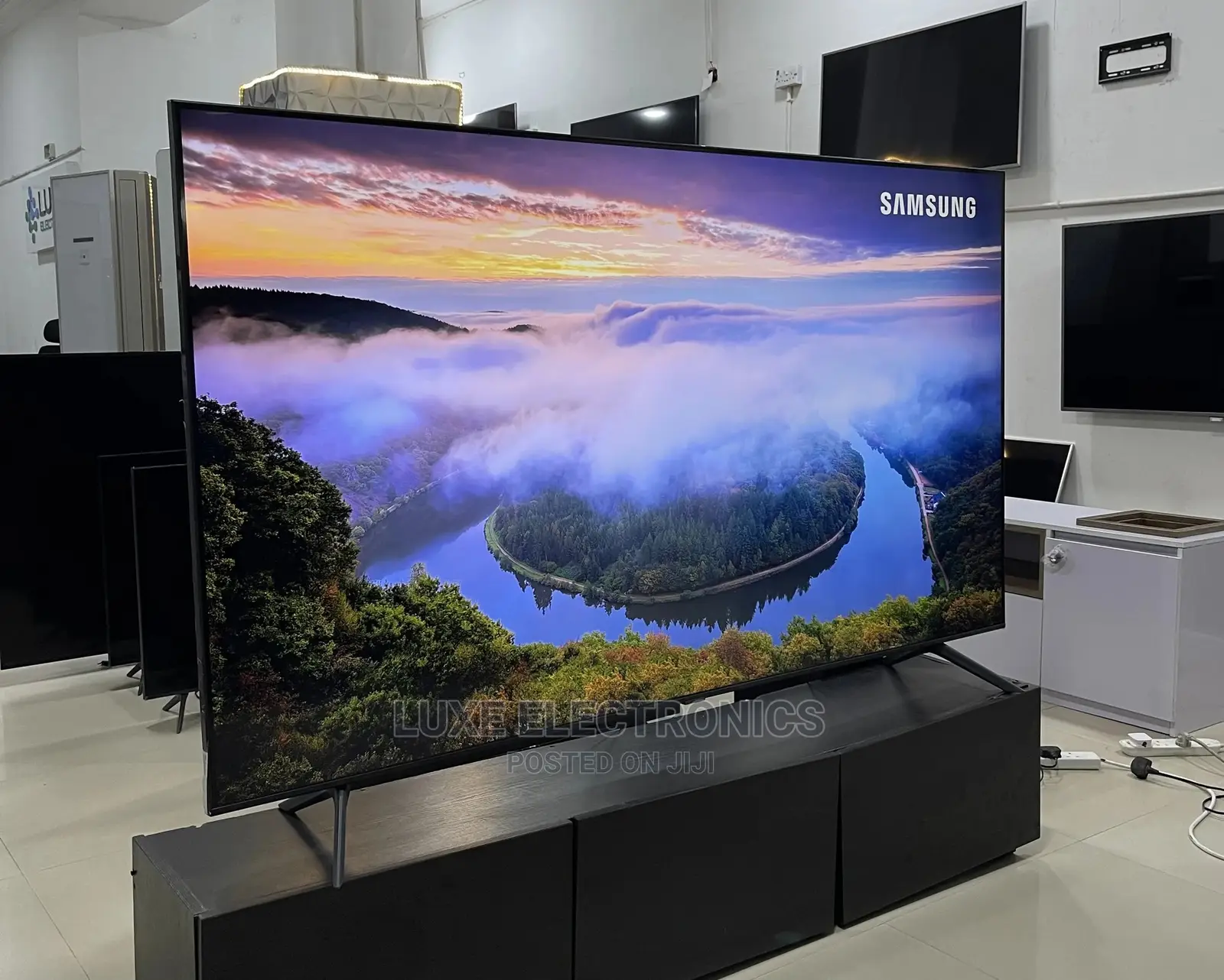 75 Inches Uk Used Samsung Crystal Uhd HDR 2022 Model