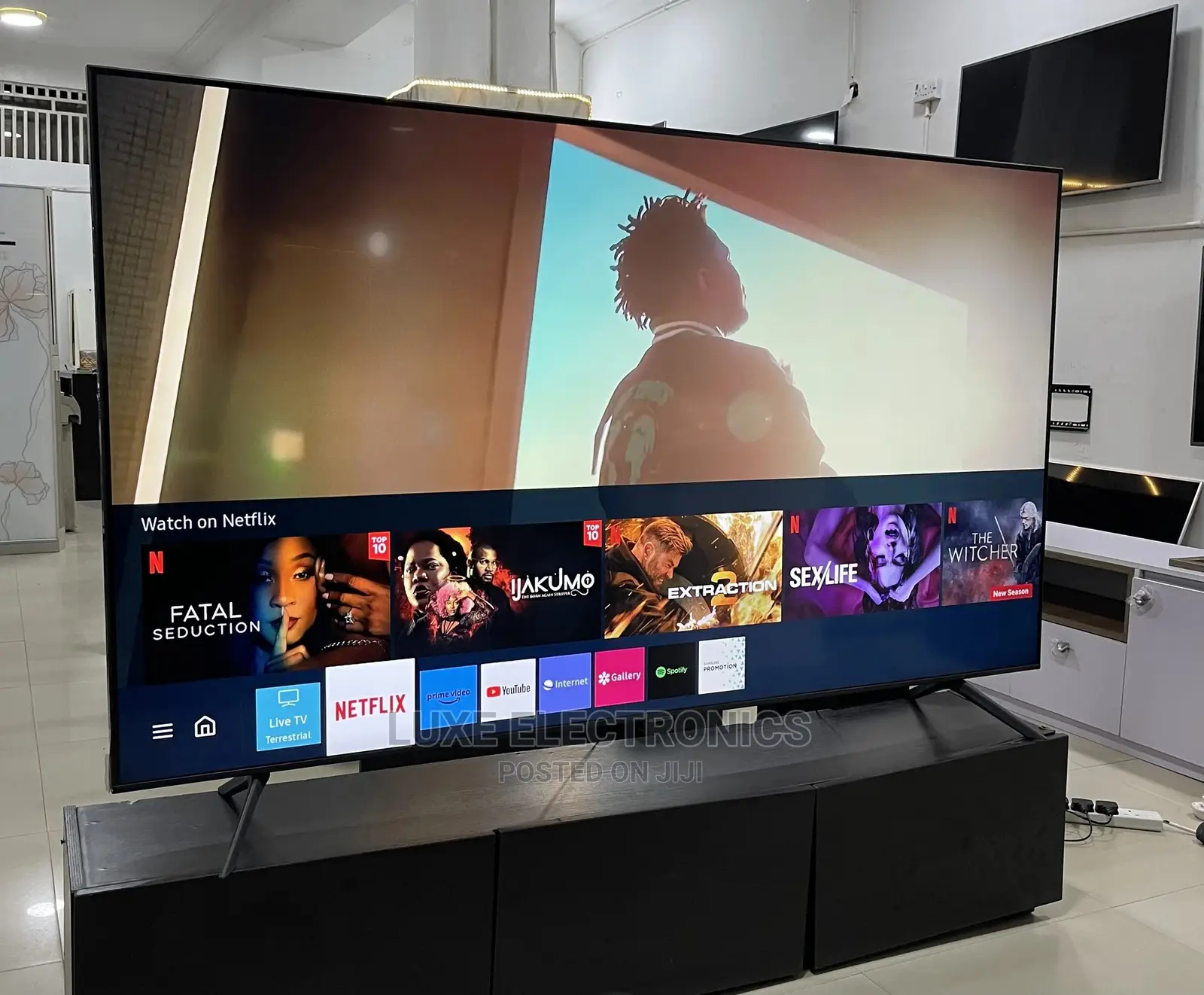 75 Inches Uk Used Samsung Crystal Uhd HDR 2022 Model