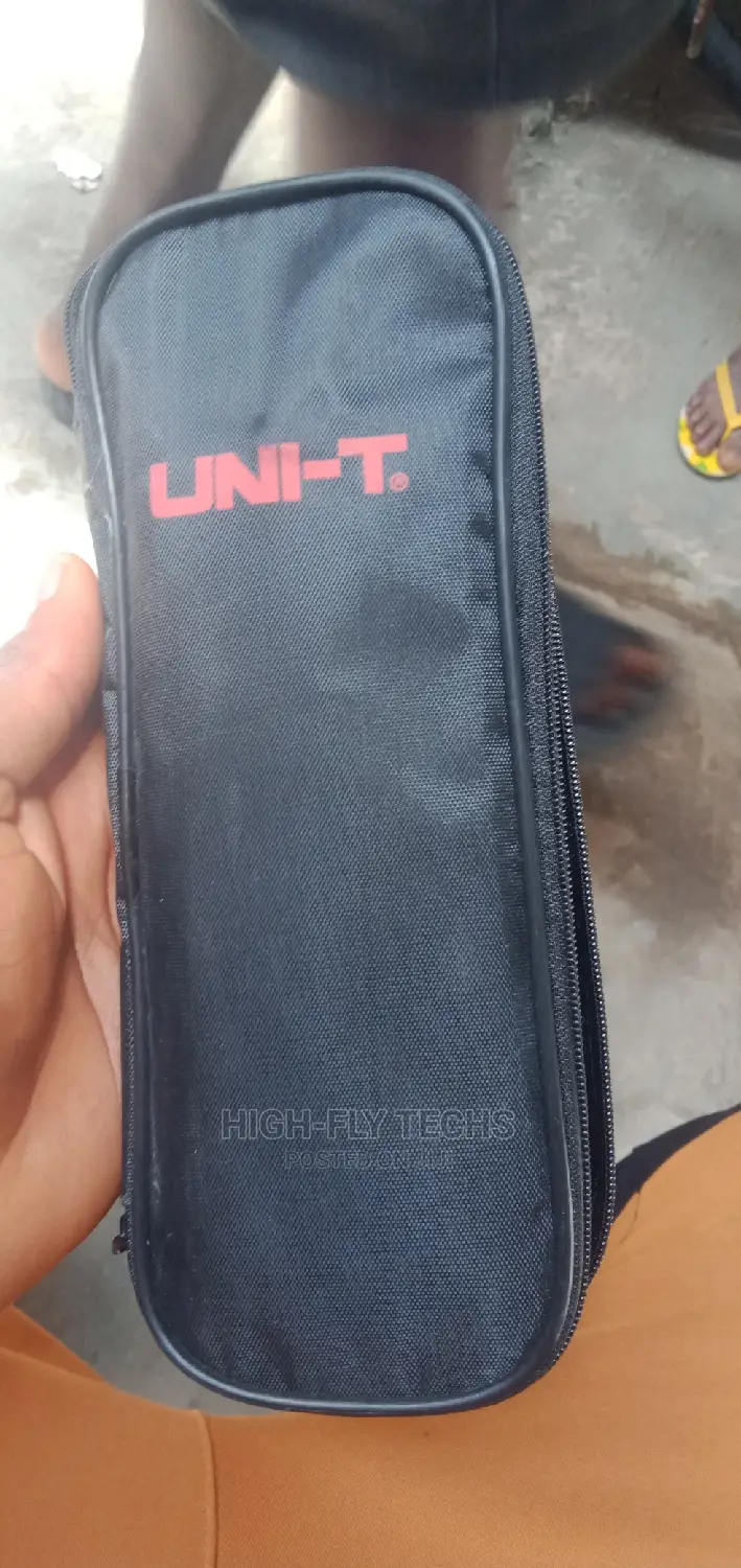 Uni-T 200A Digital Clamp Multimeter