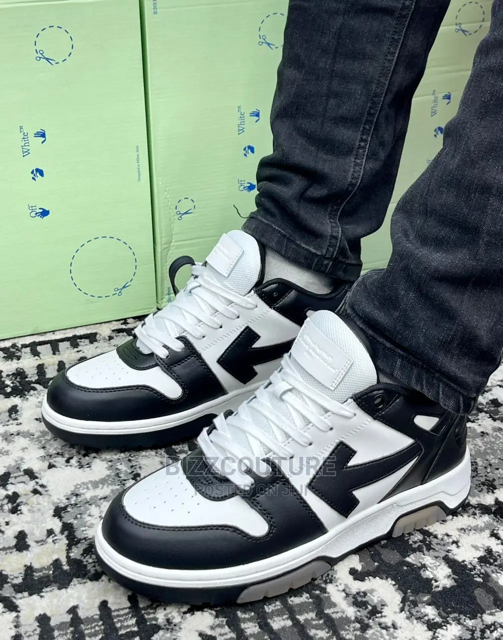 Original OFF-WHITE Out of the Office Mid Available in Store