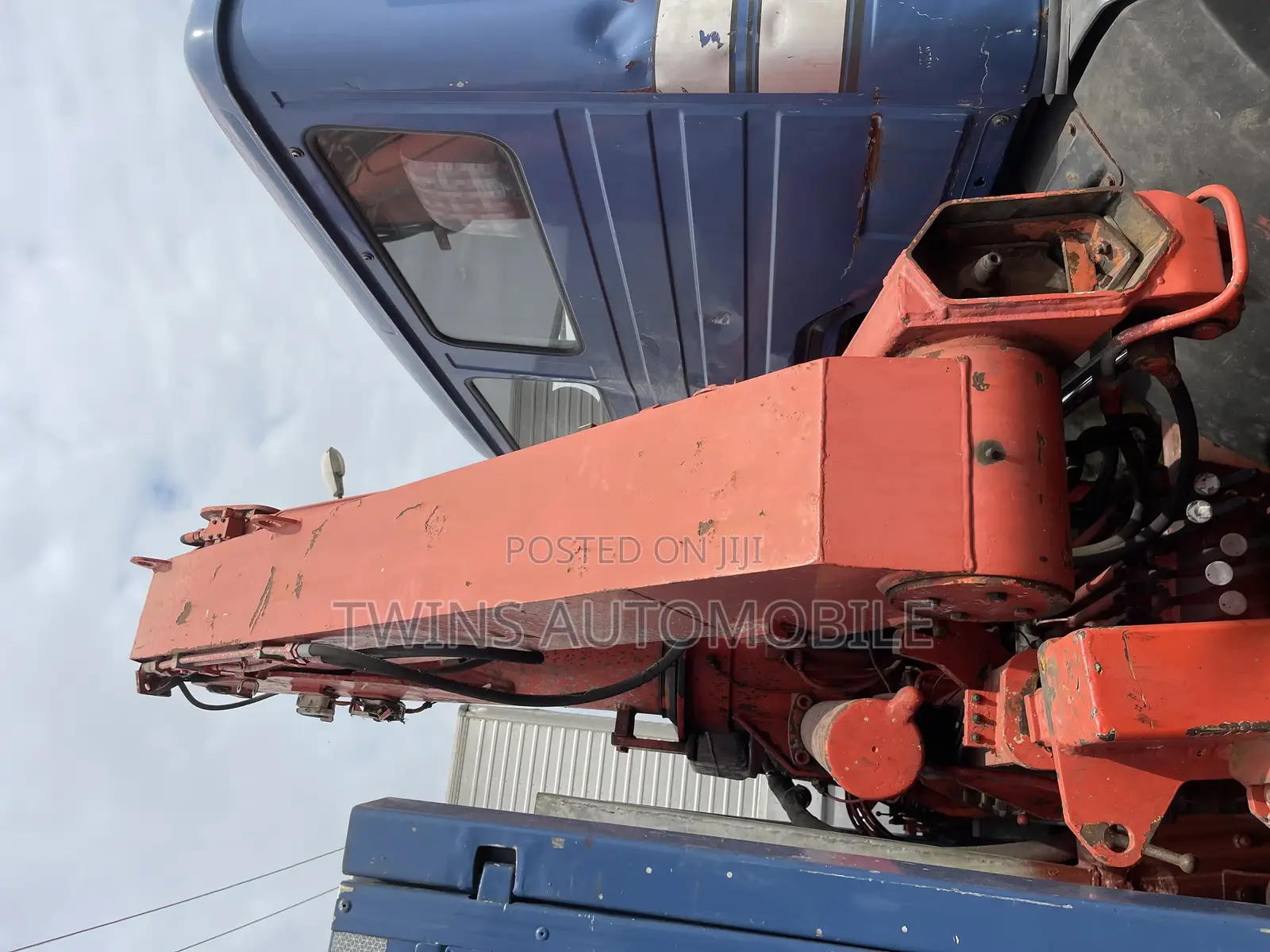 Mercedes-Benz 1420 Hiab 5 Tons