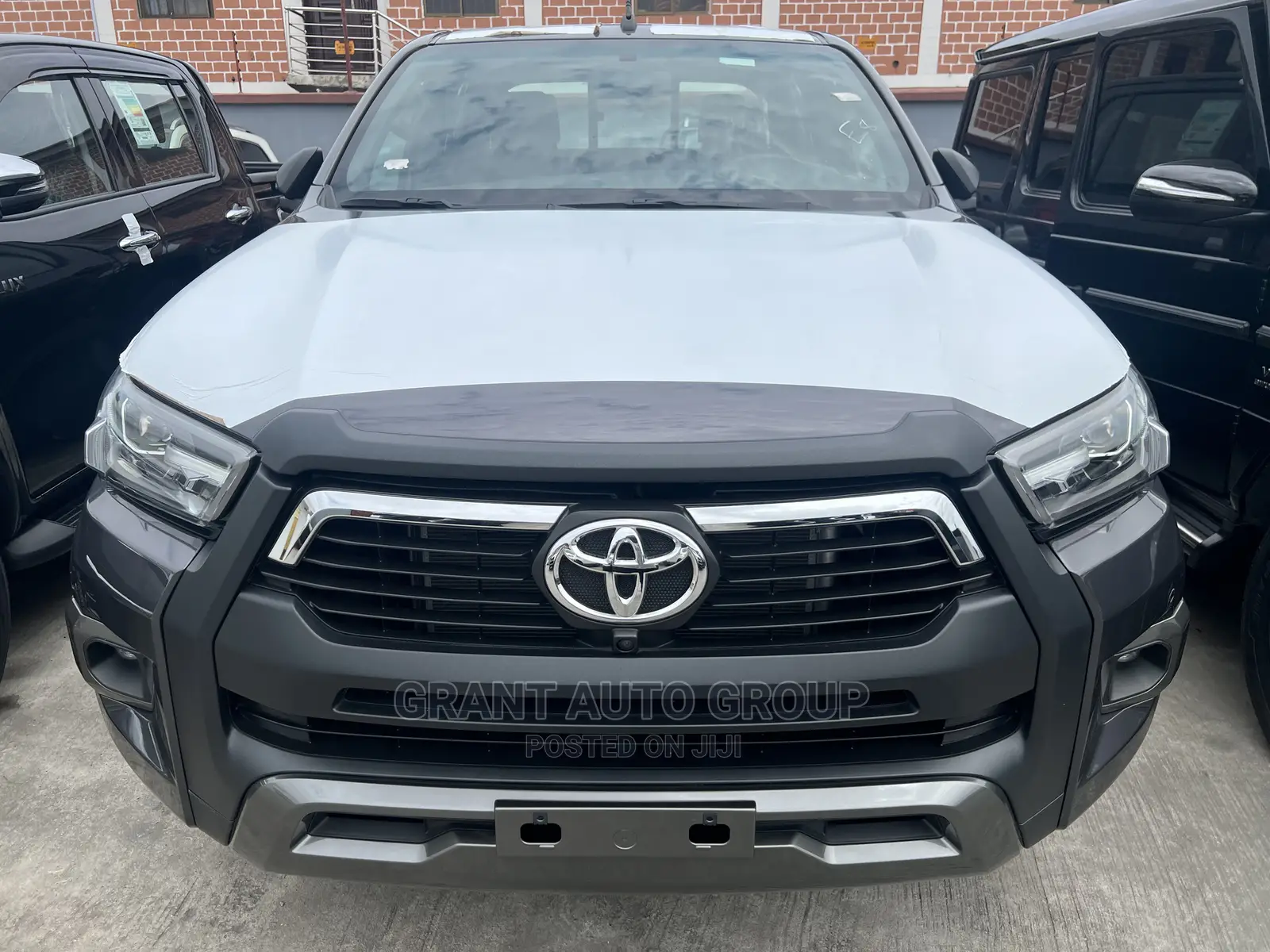 New Toyota Hilux 2022 Gray